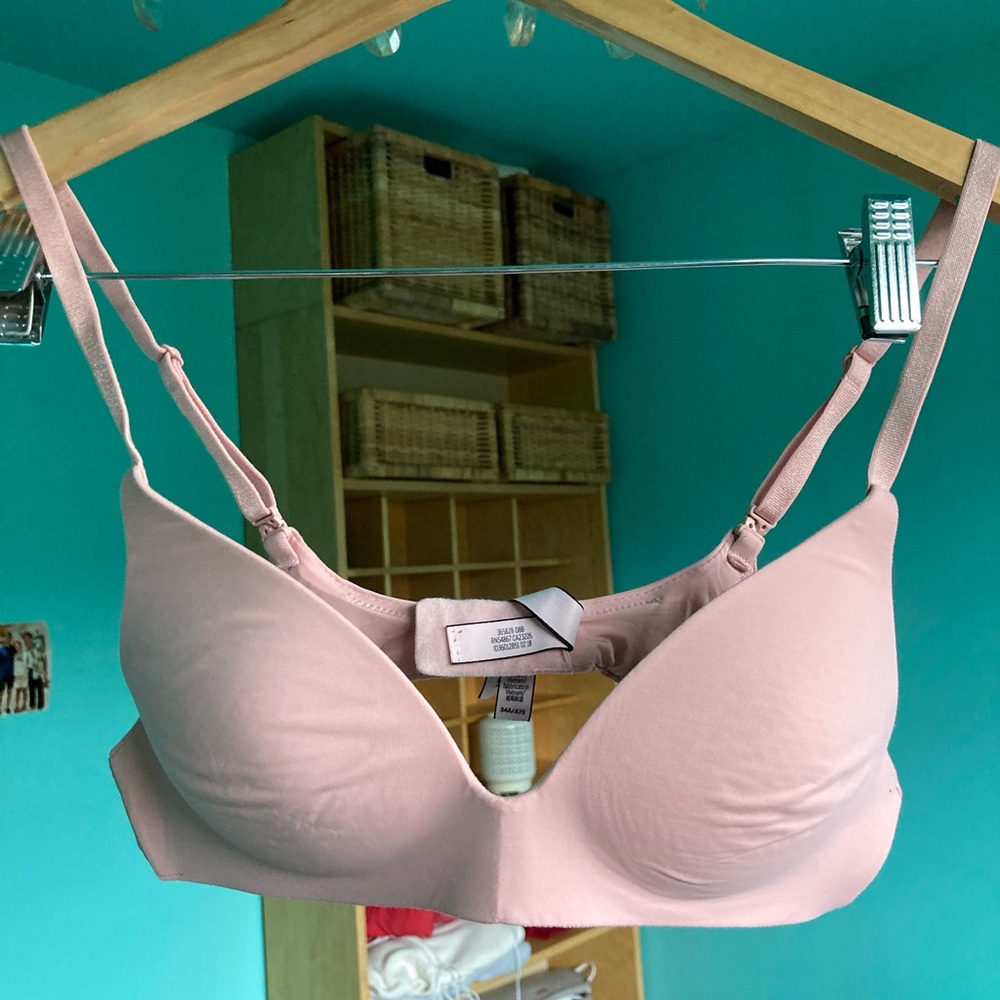 34A Victoria’s Secret